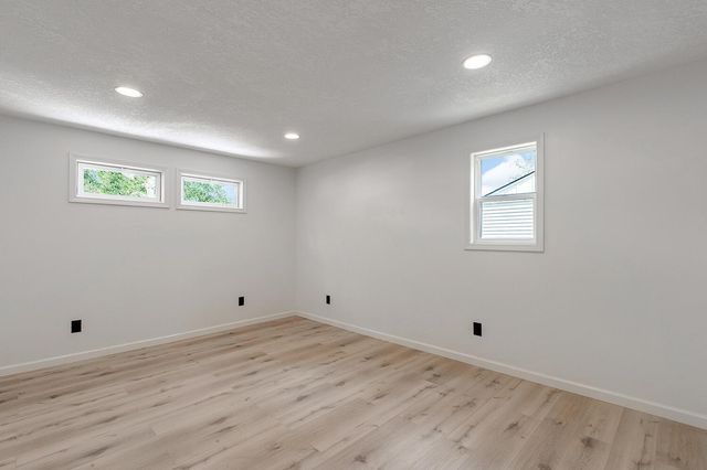 4556 S Laclede, Wichita, KS 67217