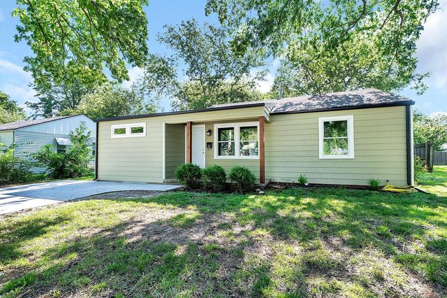 4556 S Laclede, Wichita, KS 67217