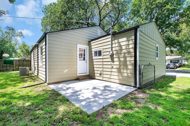 4556 S Laclede, Wichita, KS 67217