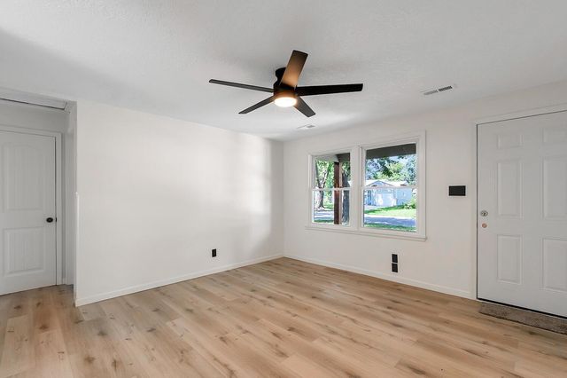 4556 S Laclede, Wichita, KS 67217