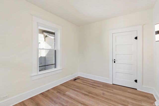 1652 High Street, Fort Wayne, IN 46808