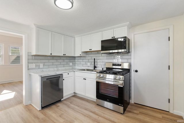 1652 High Street, Fort Wayne, IN 46808