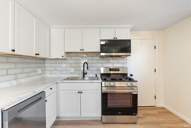 1652 High Street, Fort Wayne, IN 46808