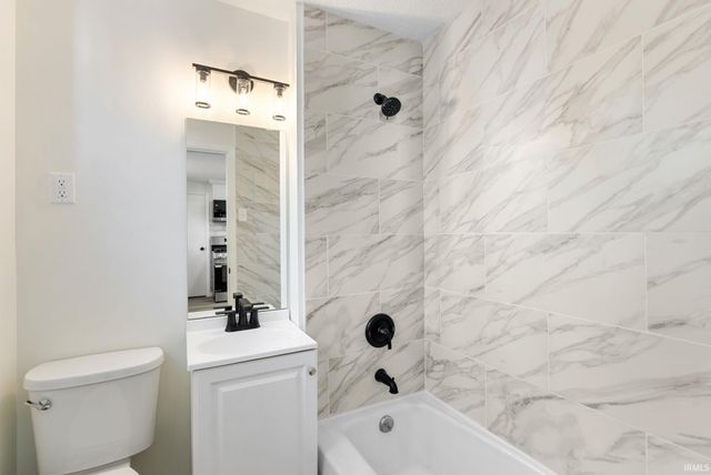 1652 High Street, Fort Wayne, IN 46808