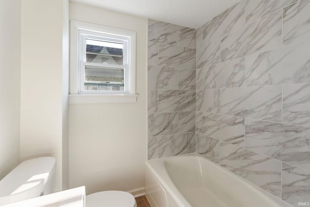 1652 High Street, Fort Wayne, IN 46808