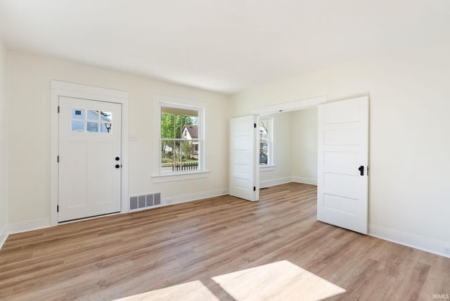 1652 High Street, Fort Wayne, IN 46808