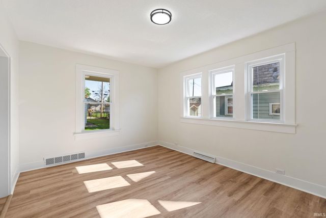 1652 High Street, Fort Wayne, IN 46808