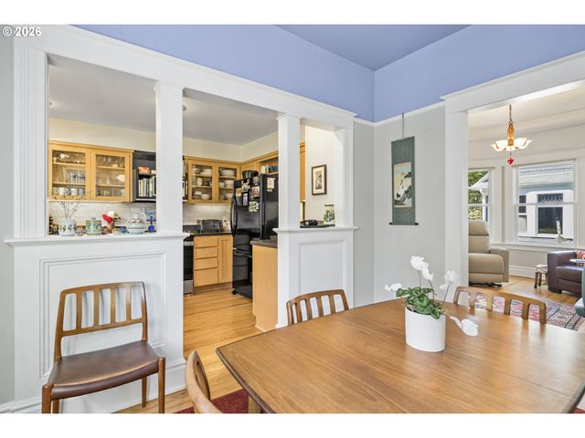 2217 Ne 12TH Ave, Portland, OR 97212