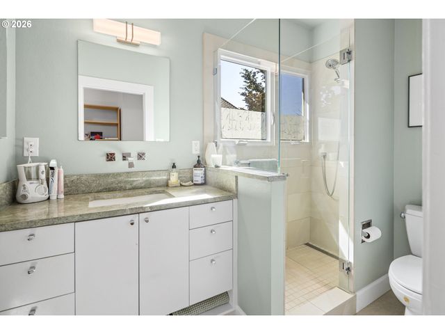 2217 Ne 12TH Ave, Portland, OR 97212