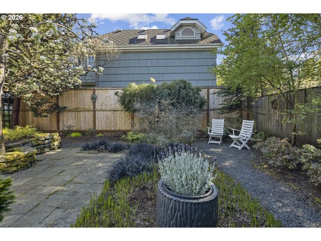 2217 Ne 12TH Ave, Portland, OR 97212