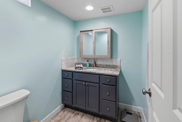 2920 Cudahy AVENUE, Saint Francis, WI 53235