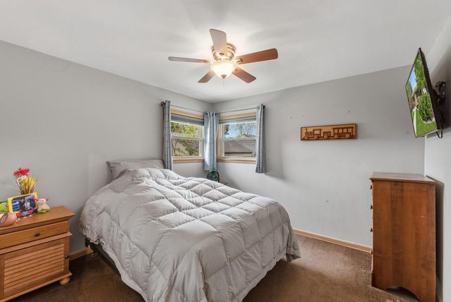2920 Cudahy AVENUE, Saint Francis, WI 53235