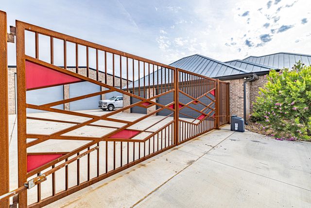 9018 County Rd 6850, Lubbock, TX 79407