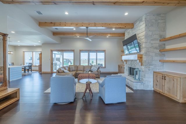 9018 County Rd 6850, Lubbock, TX 79407