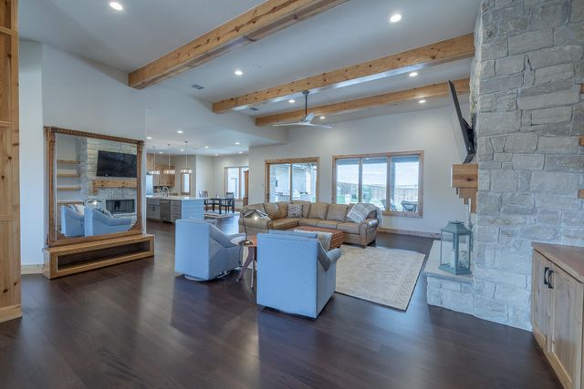 9018 County Rd 6850, Lubbock, TX 79407