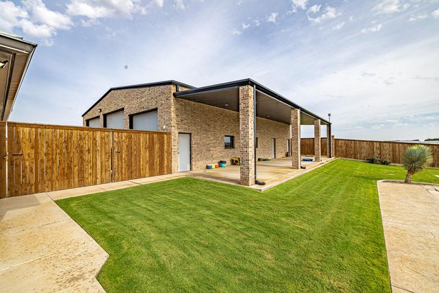 9018 County Rd 6850, Lubbock, TX 79407