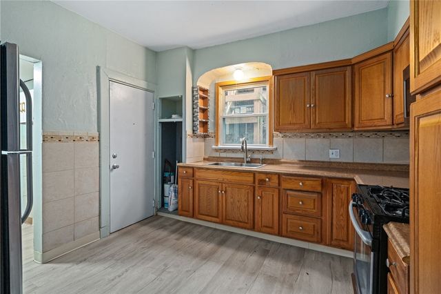 530 Carothers Ave, Carnegie, PA 15106