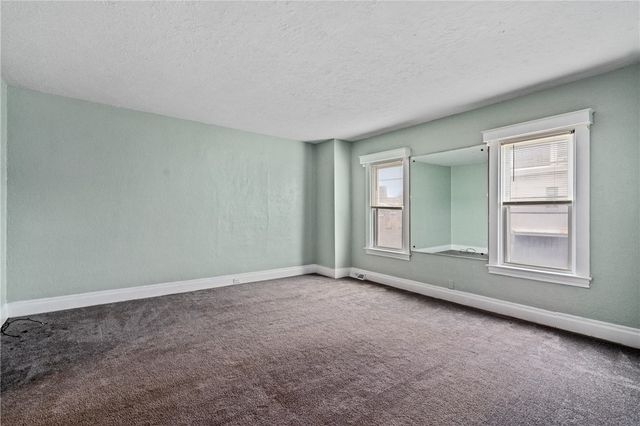 530 Carothers Ave, Carnegie, PA 15106