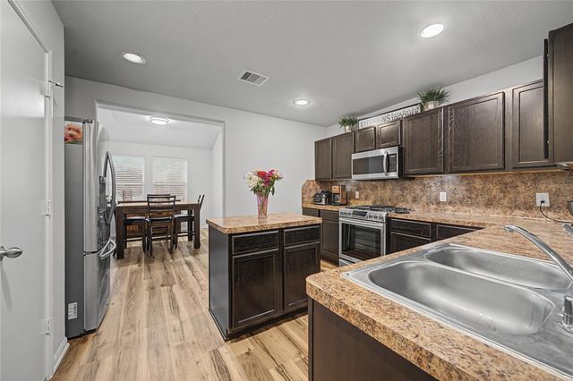 16348 Olive Sparrow Drive, Conroe, TX 77385