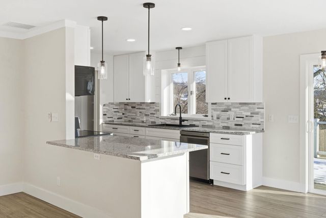 139 Lakeshore Drive, Kimberling City, MO 65686