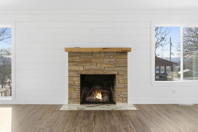 139 Lakeshore Drive, Kimberling City, MO 65686