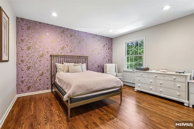 10 Wood Hollow Trail, Upper Saddle River, NJ 07458