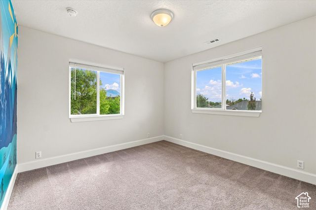 5954 W CANTERBURY PARK CIR, Highland, UT 84003