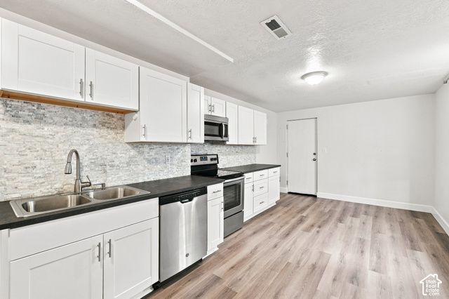 5954 W CANTERBURY PARK CIR, Highland, UT 84003