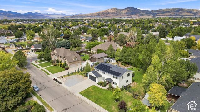 5954 W CANTERBURY PARK CIR, Highland, UT 84003