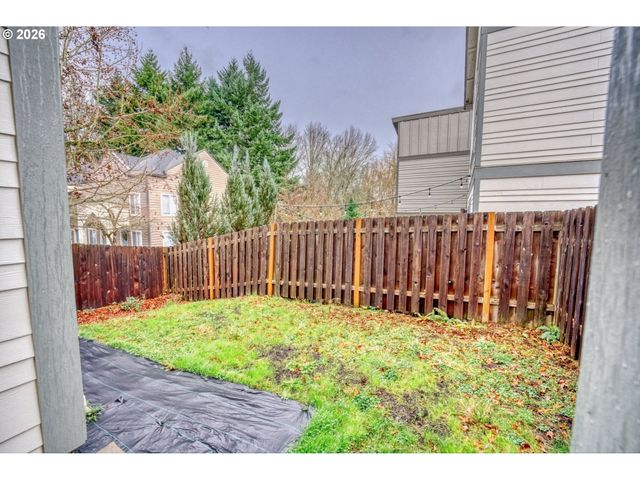 722 Nw PEBBLESTONE Ln, Beaverton, OR 97006