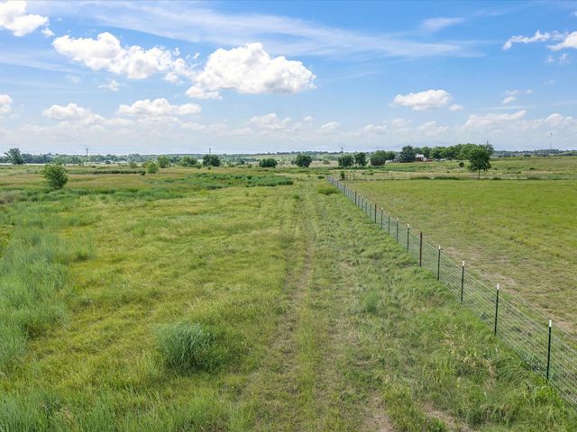 6600 Woodard Avenue, Cleburne, TX 76033