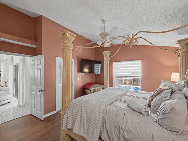 1971 Oak Berry Circle, Wellington, FL 33414