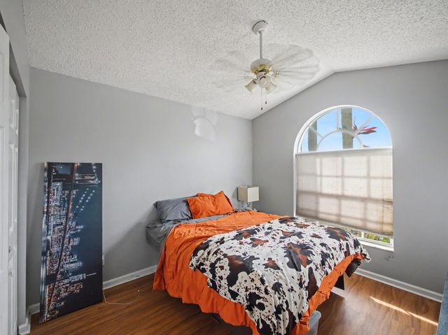 1971 Oak Berry Circle, Wellington, FL 33414