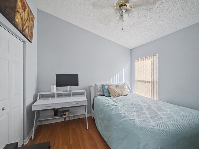 1971 Oak Berry Circle, Wellington, FL 33414