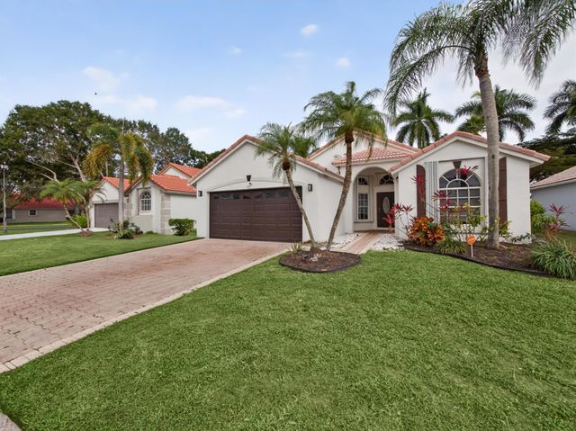1971 Oak Berry Circle, Wellington, FL 33414