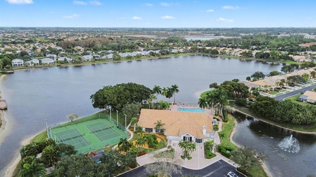 1971 Oak Berry Circle, Wellington, FL 33414