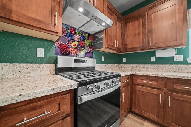 1301 Montecito Ct, Ione, CA 95640