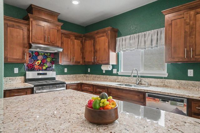 1301 Montecito Ct, Ione, CA 95640