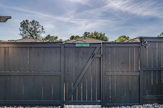 1301 Montecito Ct, Ione, CA 95640
