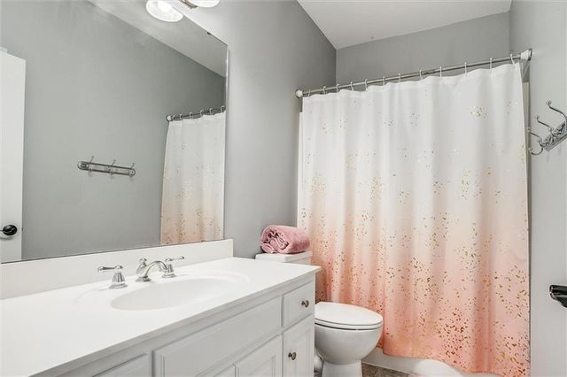 3509 S Saddle Ridge Drive, Independence, MO 64057