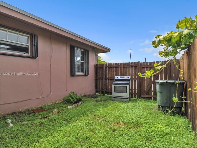 401 SW 4th Terrace, Hallandale Beach, FL 33009