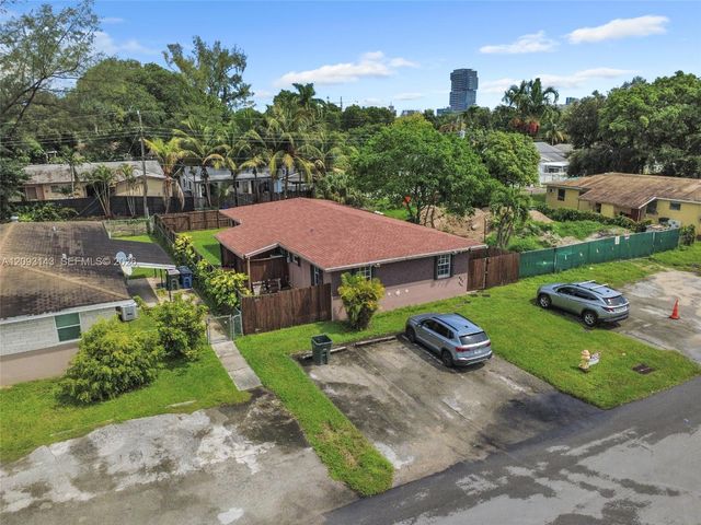 401 SW 4th Terrace, Hallandale Beach, FL 33009