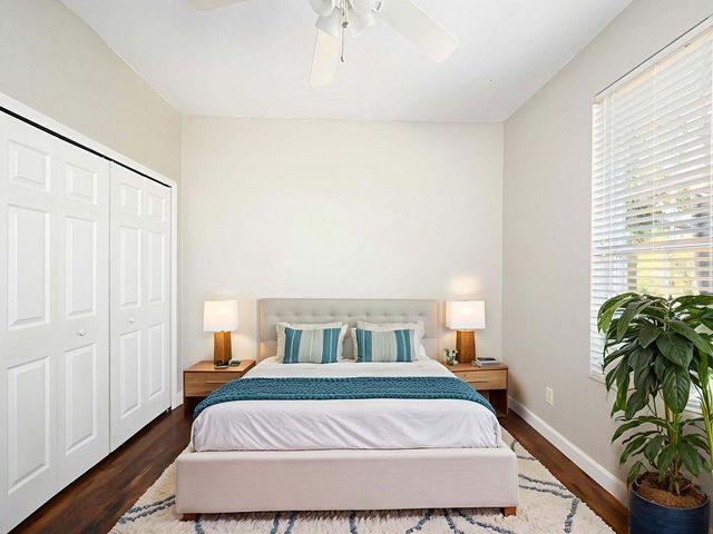 2442 HIVELY STREET, Sarasota, FL 34231