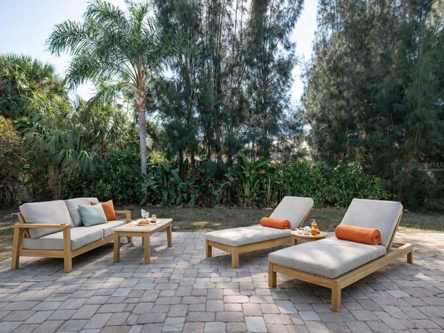 2442 HIVELY STREET, Sarasota, FL 34231