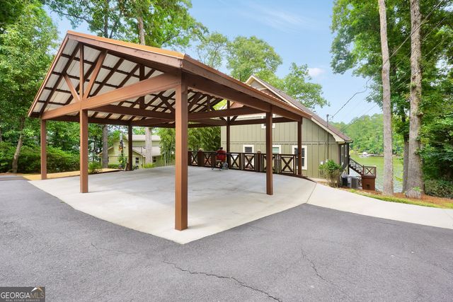 298 Roberts Point Road, Jackson, GA 30233