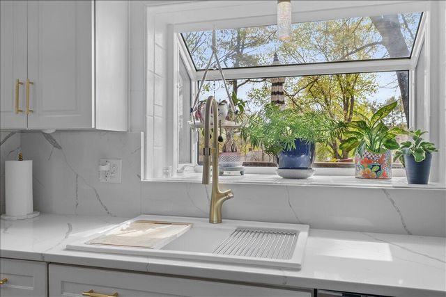 2440 Charing Cross DR, Roanoke, VA 24018