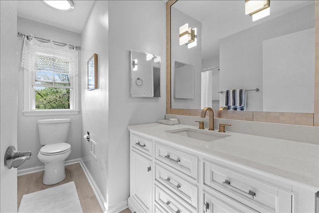 2440 Charing Cross DR, Roanoke, VA 24018