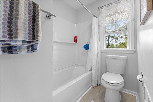 2440 Charing Cross DR, Roanoke, VA 24018