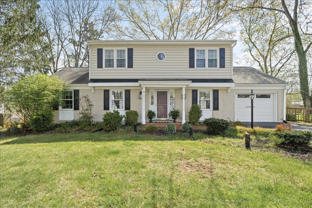 2440 Charing Cross DR, Roanoke, VA 24018