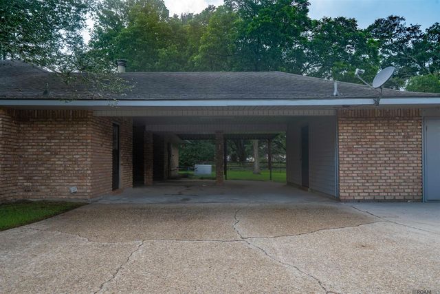 13423 Clear Oak Ave, Central, LA 70818